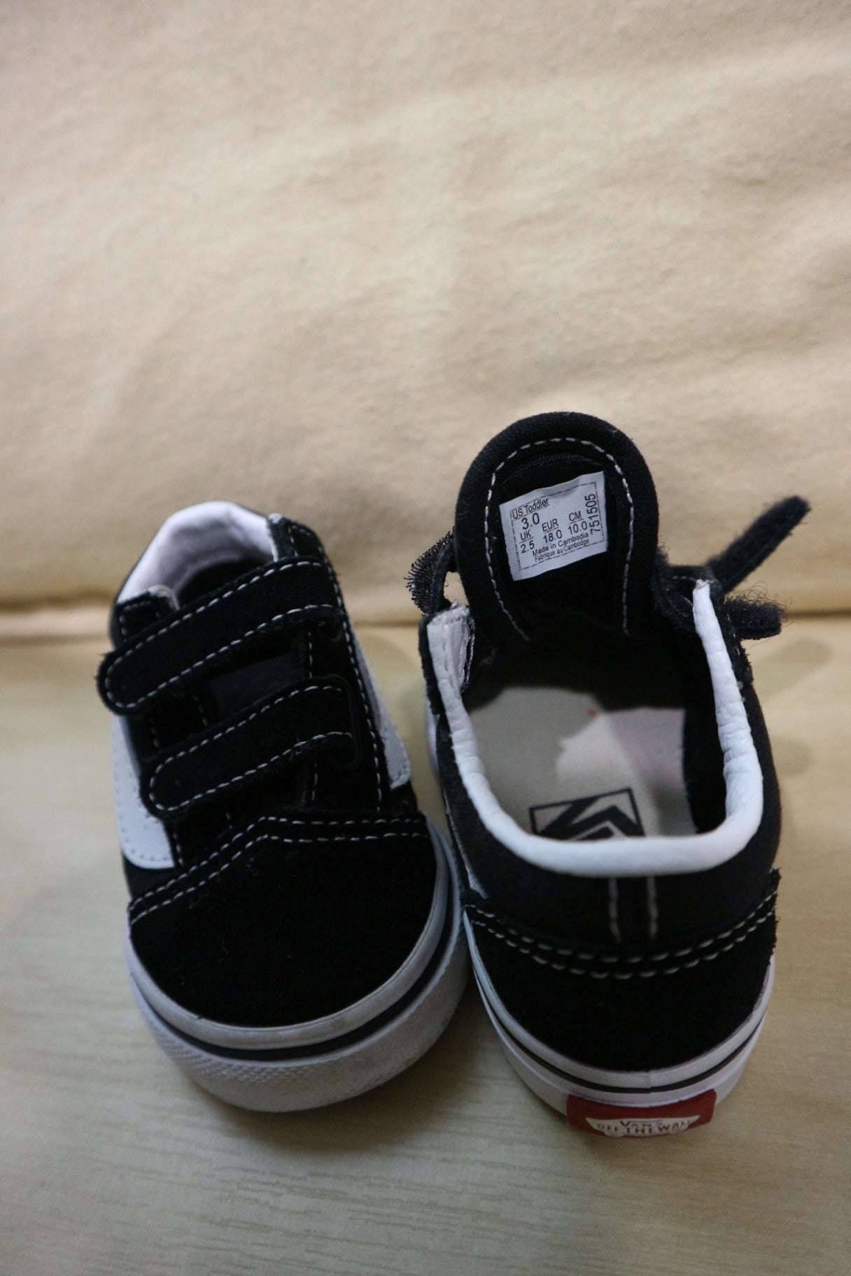 Vans Sneakers, Black and white, US 3/EUR 18