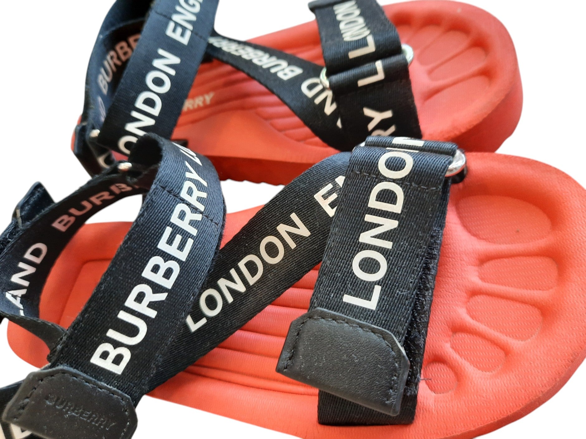 Burberry Sandals 32 Use Ta