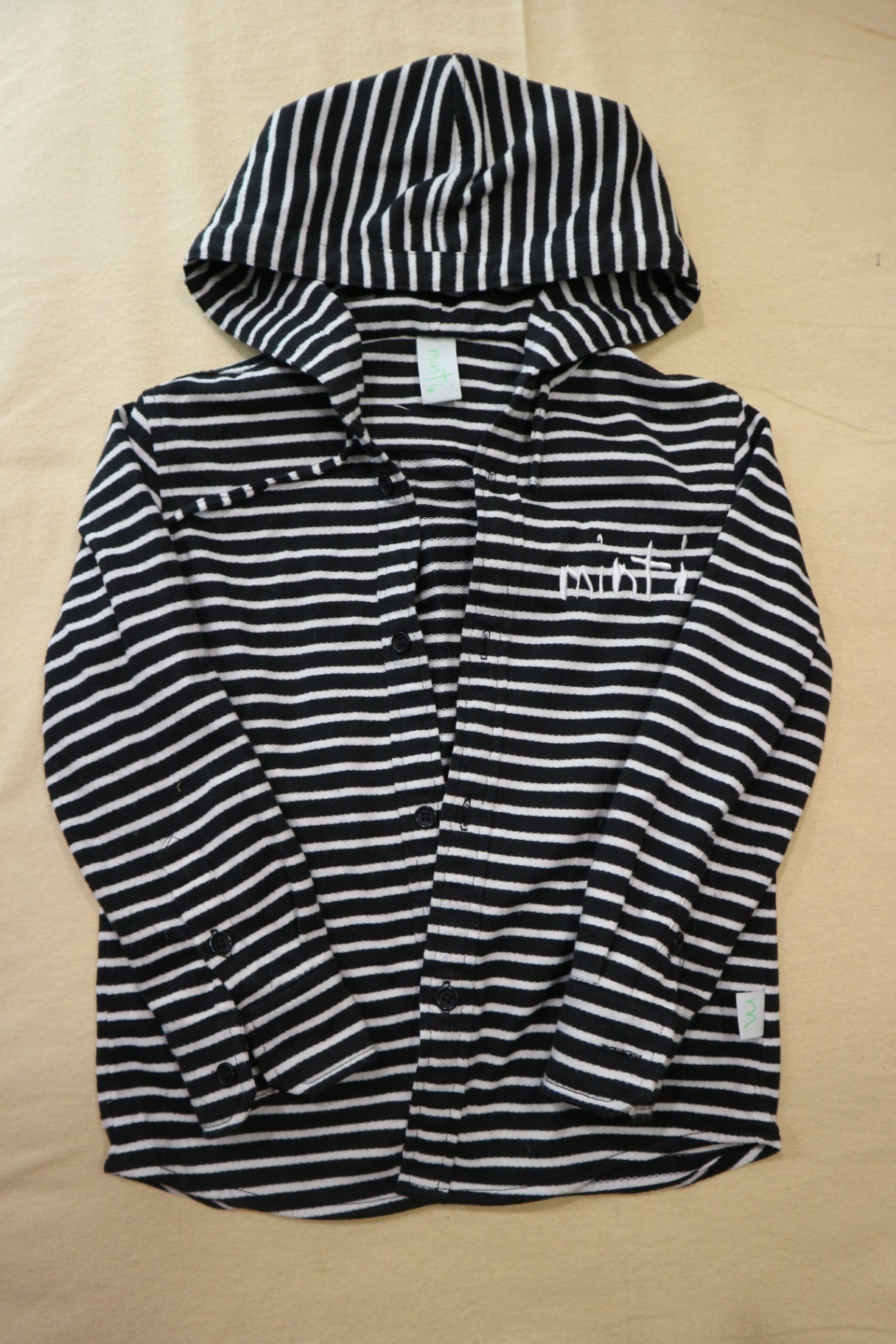 Minti Cardigan, Black and White, 5