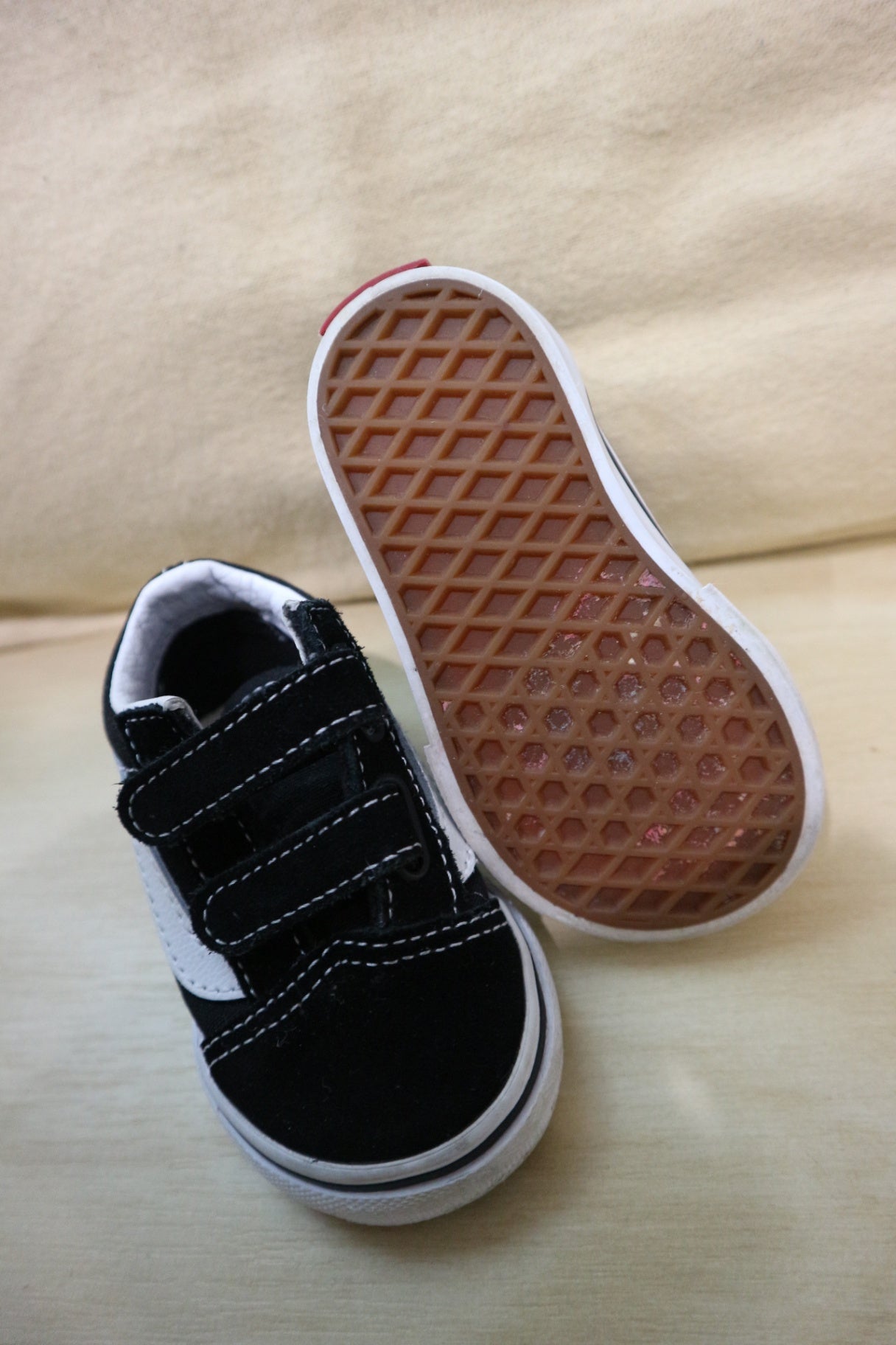 Vans Sneakers, Black and white, US 3/EUR 18